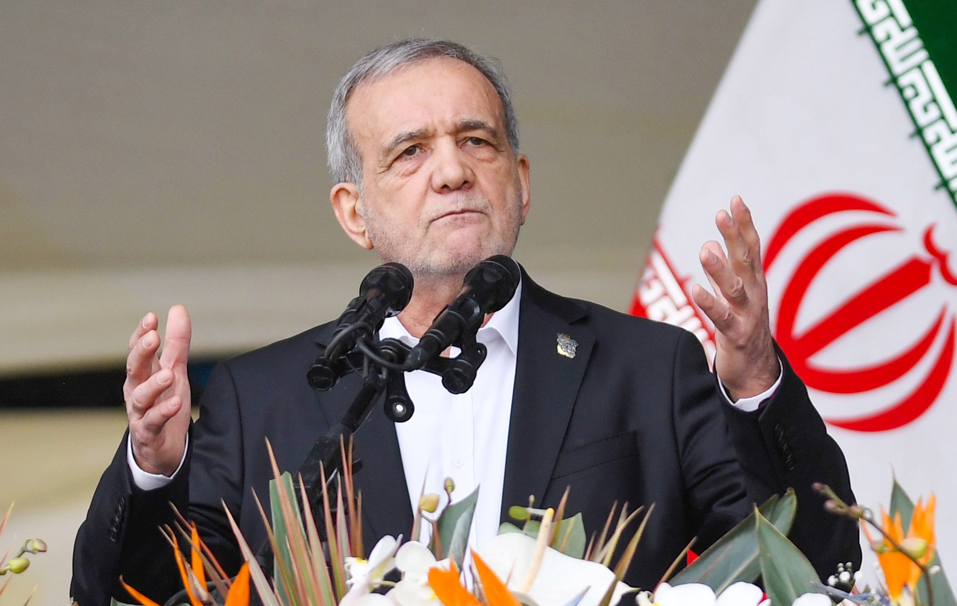 Iranian President says Tehran ready to establish joint security arrangements with neighbours