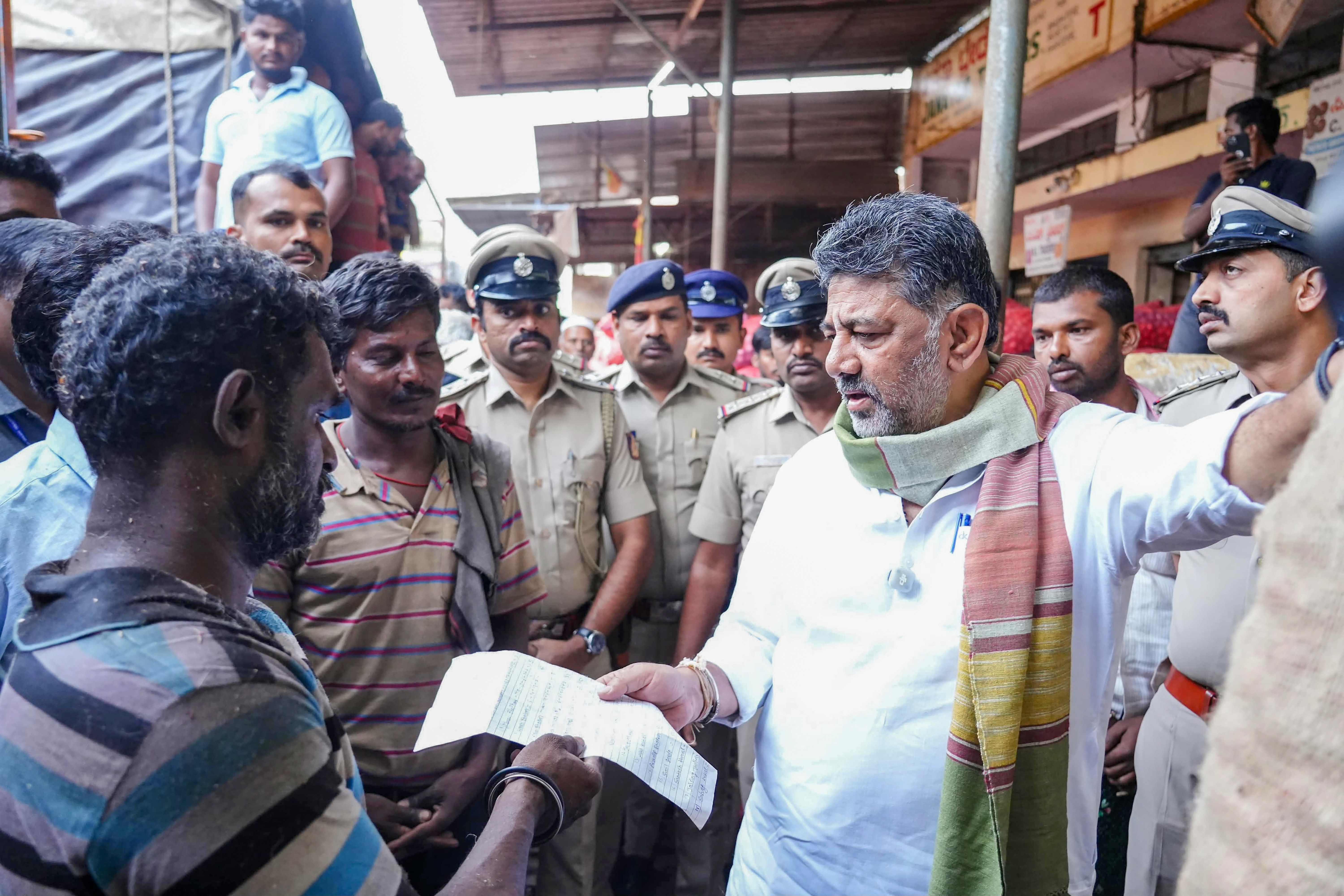 19 child labourers rescued from Bengaluru’s Yeshwanthpur APMC market after CM Shivakumar's visit