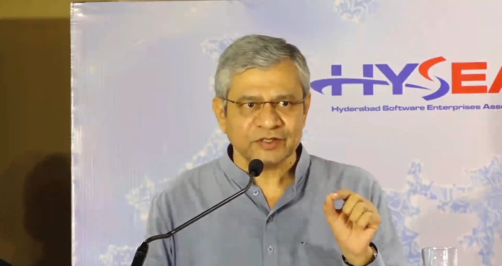 TechBeetle | Govt considers pilot AI data trust at IIT Hyderabad: Ashwini Vaishnaw